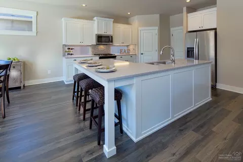 61120 SE Stari Most Loop, Bend, OR 97702 photo 6