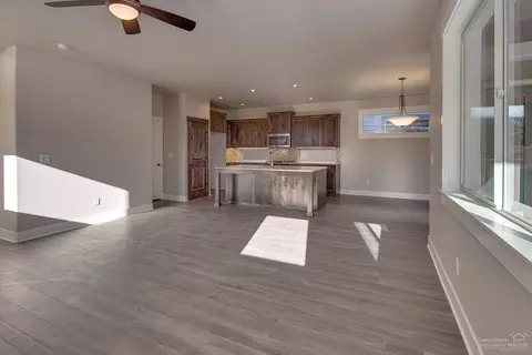 61117 SE Stari Most Loop, Bend, OR 97702 photo 3