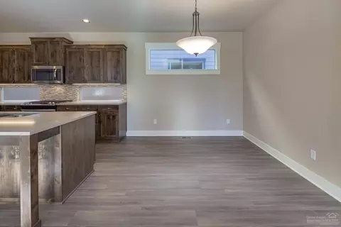 61117 SE Stari Most Loop, Bend, OR 97702 photo 4