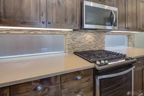 61117 SE Stari Most Loop, Bend, OR 97702 photo 10