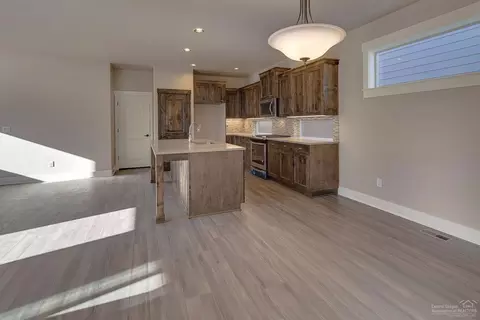 61117 SE Stari Most Loop, Bend, OR 97702 photo 7