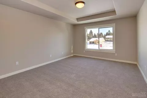 61117 SE Stari Most Loop, Bend, OR 97702 photo 13