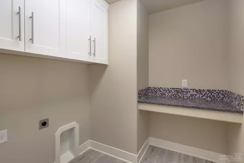 61113 SE Stari Most Loop, Bend, OR 97702 photo 16