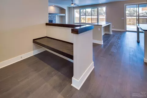 61113 SE Stari Most Loop, Bend, OR 97702 photo 4
