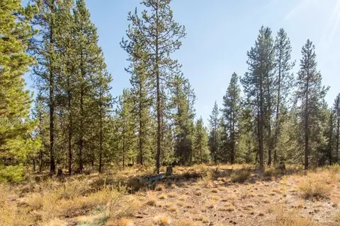 56378 Trailmere Cir, Bend, OR 97707 photo 3