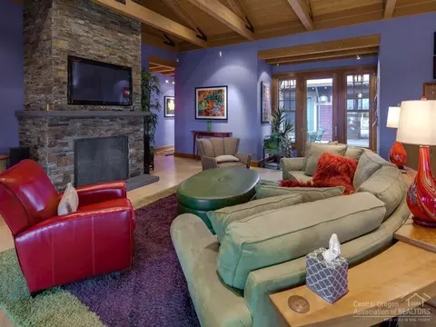 19000 Squirreltail Loop, Bend, OR 97703 photo 3