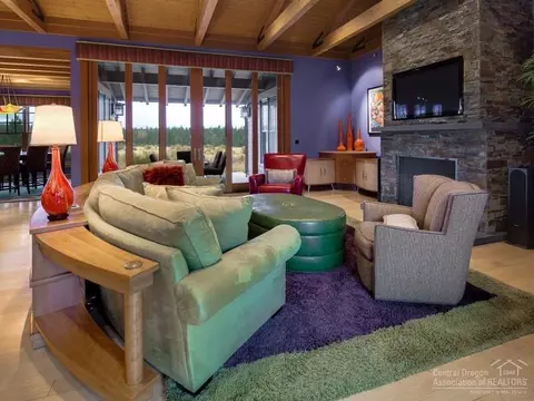 19000 Squirreltail Loop, Bend, OR 97703 photo 2