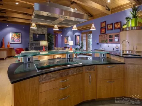 19000 Squirreltail Loop, Bend, OR 97703 photo 8