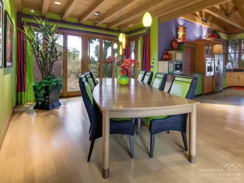 19000 Squirreltail Loop, Bend, OR 97703 photo 12