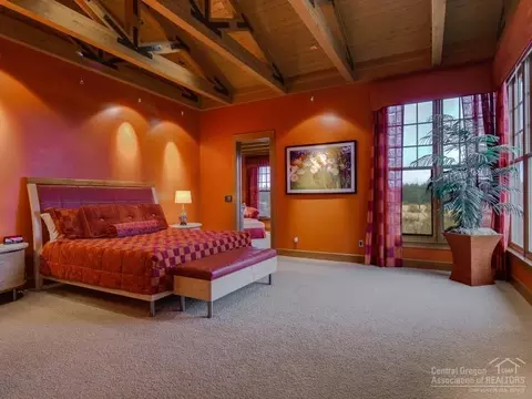 19000 Squirreltail Loop, Bend, OR 97703 photo 15