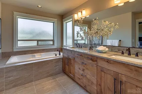 61032 Stari Most Loop, Bend, OR 97702 photo 13