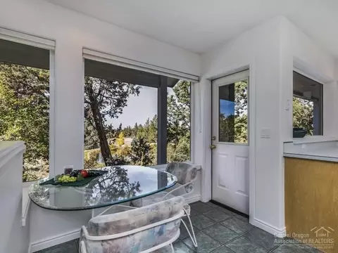 61525 Gosney Rd, Bend, OR 97702 photo 11