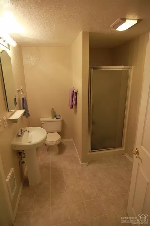 52805 Day Rd, La Pine, OR 97739 photo 7