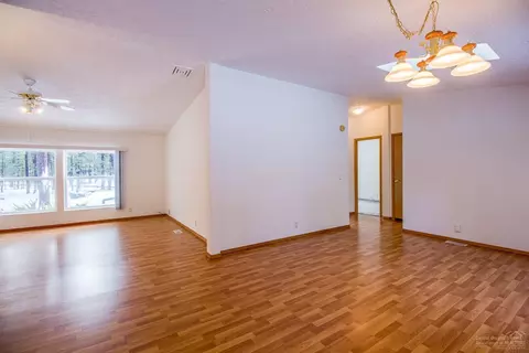 52860 Wayside Loop, La Pine, OR 97739 photo 9