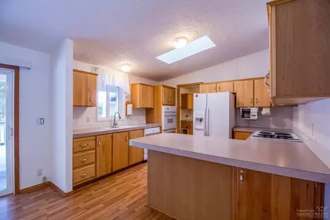 52860 Wayside Loop, La Pine, OR 97739 photo 5