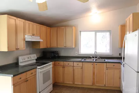 59965 Cheyenne Rd, Bend, OR 97702 photo 7