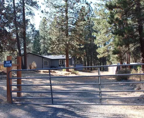 59965 Cheyenne Rd, Bend, OR 97702 photo 2