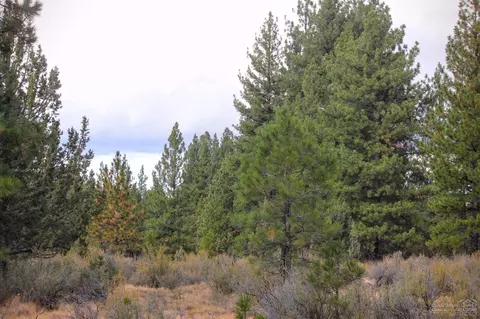 61646 Rowallan Ct, Bend, OR 97702 photo 17