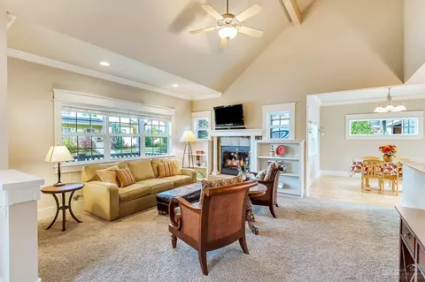 3393 NE Wild Rivers Loop, Bend, OR 97701 photo 2