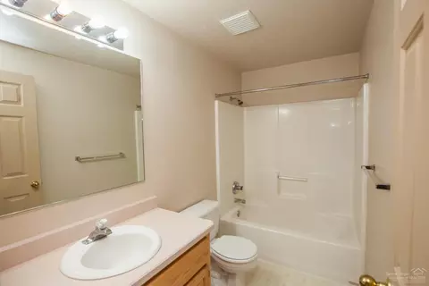 63255 Gallop Ct, Bend, OR 97701 photo 18