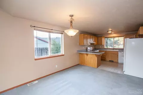63255 Gallop Ct, Bend, OR 97701 photo 6