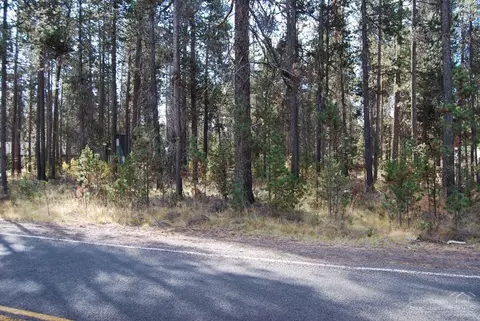 17205 Indio Rd, Bend, OR 97707 photo 2