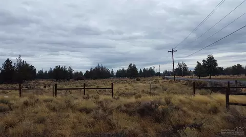 22040 Nelson Rd, Bend, OR 97701 photo 4