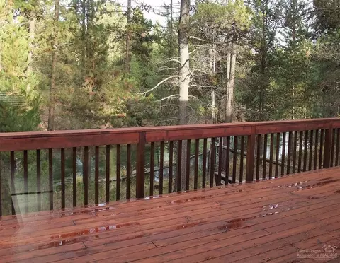 15044 River Loop Dr, Bend, OR 97707 photo 6