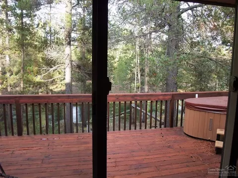 15044 River Loop Dr, Bend, OR 97707 photo 11