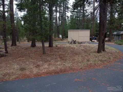 15044 River Loop Dr, Bend, OR 97707 photo 23