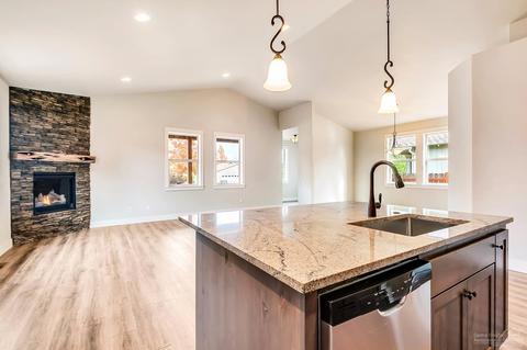 20027 Badger Rd, Bend, OR 97702 photo 12
