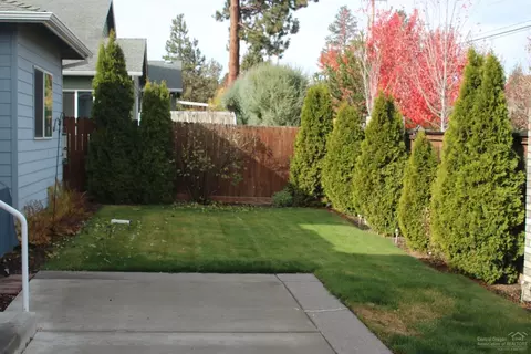 205 SE Soft Tail Dr, Bend, OR 97702 photo 8