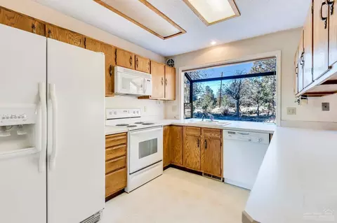 19300 Farview Dr, Bend, OR 97703 photo 6