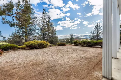 19300 Farview Dr, Bend, OR 97703 photo 3