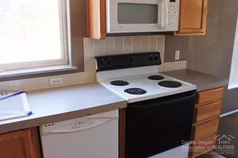 20860 Pony Ave, Bend, OR 97703 photo 4