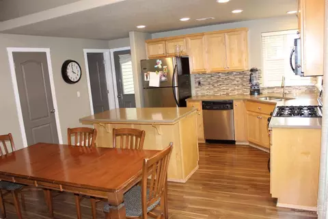 20626 Cherry Tree Ln, Bend, OR 97702 photo 4