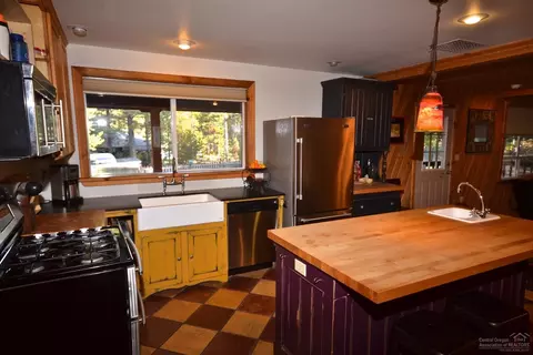 61535 Mill Rd, Bend, OR 97703 photo 4