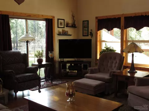 9011 Split Rail Rd, La Pine, OR 97739 photo 10