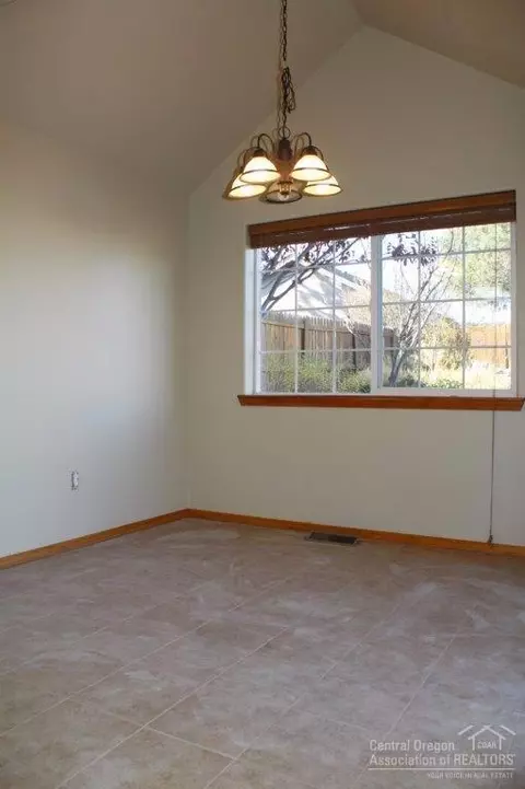 3101 NE Post Ave, Bend, OR 97701 photo 8