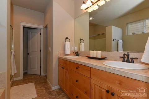 20564 Jacklight Ln, Bend, OR 97702 photo 13