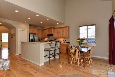 20564 Jacklight Ln, Bend, OR 97702 photo 8