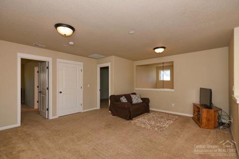 20564 Jacklight Ln, Bend, OR 97702 photo 18