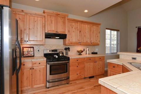 20564 Jacklight Ln, Bend, OR 97702 photo 5