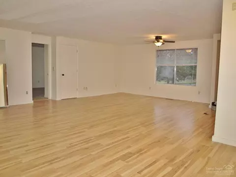 22940 Donna Ln, Bend, OR 97701 photo 11