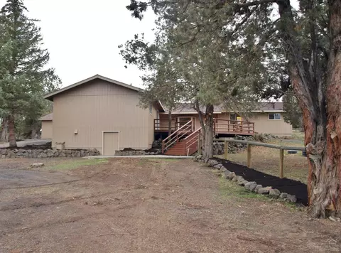 22940 Donna Ln, Bend, OR 97701 photo 3