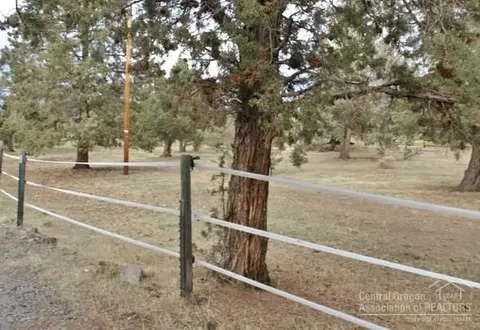 22940 Donna Ln, Bend, OR 97701 photo 25
