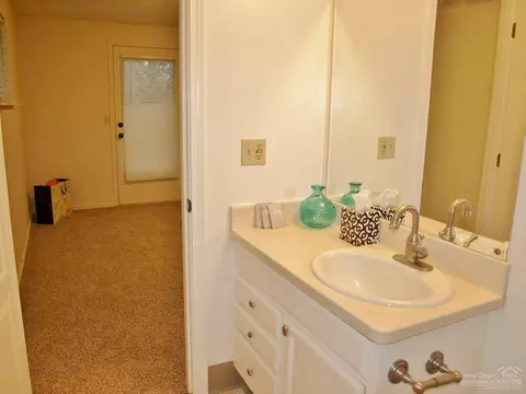 22940 Donna Ln, Bend, OR 97701 photo 21