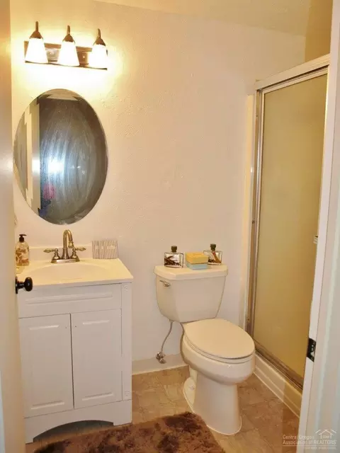 22940 Donna Ln, Bend, OR 97701 photo 14