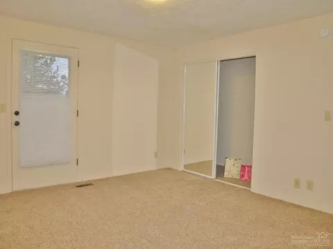 22940 Donna Ln, Bend, OR 97701 photo 17