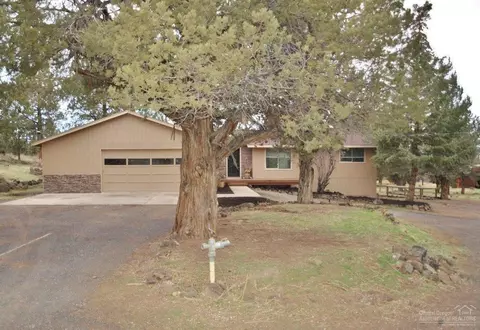 22940 Donna Ln, Bend, OR 97701 photo 1